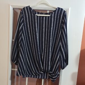 ROZ& ALI NWT Navy and White Striped Blouse